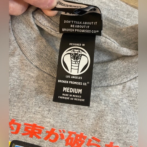 Men’s L/S Broken Promises Shirt, ‘Hashiriya’ Size Medium - Picture 10 of 11